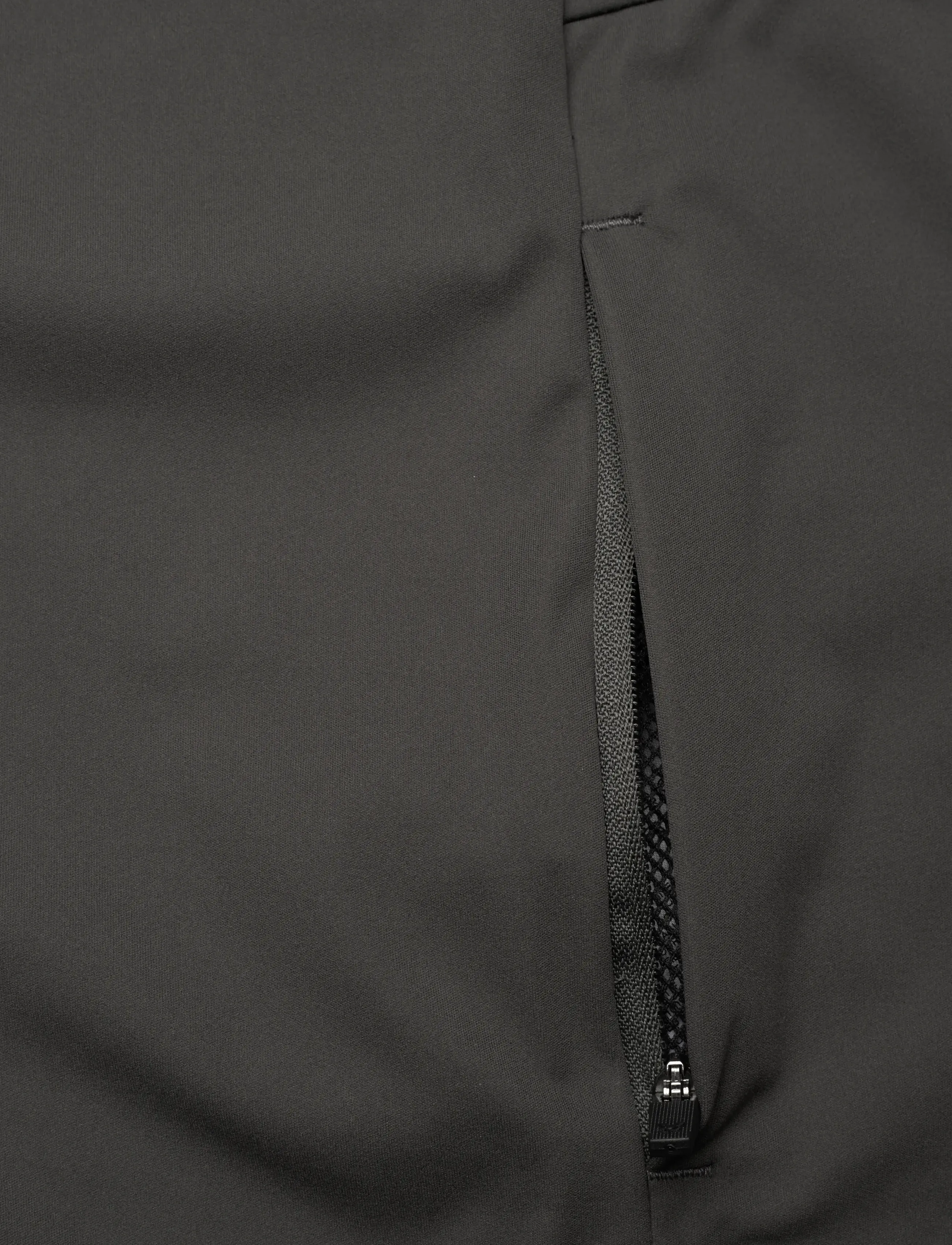 Lyle & Scott Sport - Golf Windjammer Shirt - oberteile & t-shirts - x617 jet black/ granite - 3