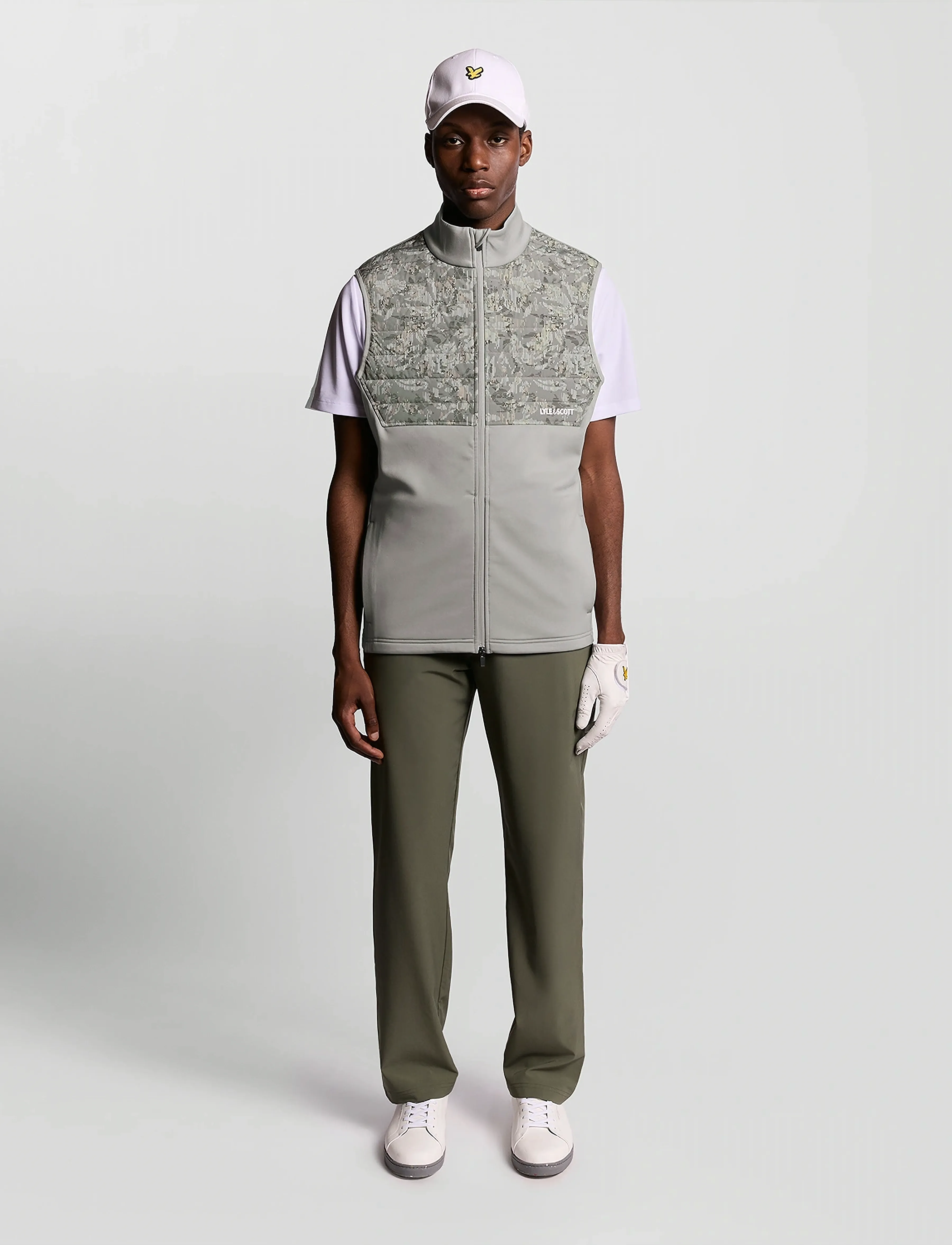 Lyle & Scott Sport - Golf Printed Windjammer Full Zip Vest - vestid - x917 true iron - 4