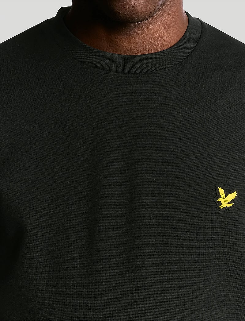Lyle & Scott Sport - Crew Neck Fly Fleece - sweatshirts - z865 jet black - 5