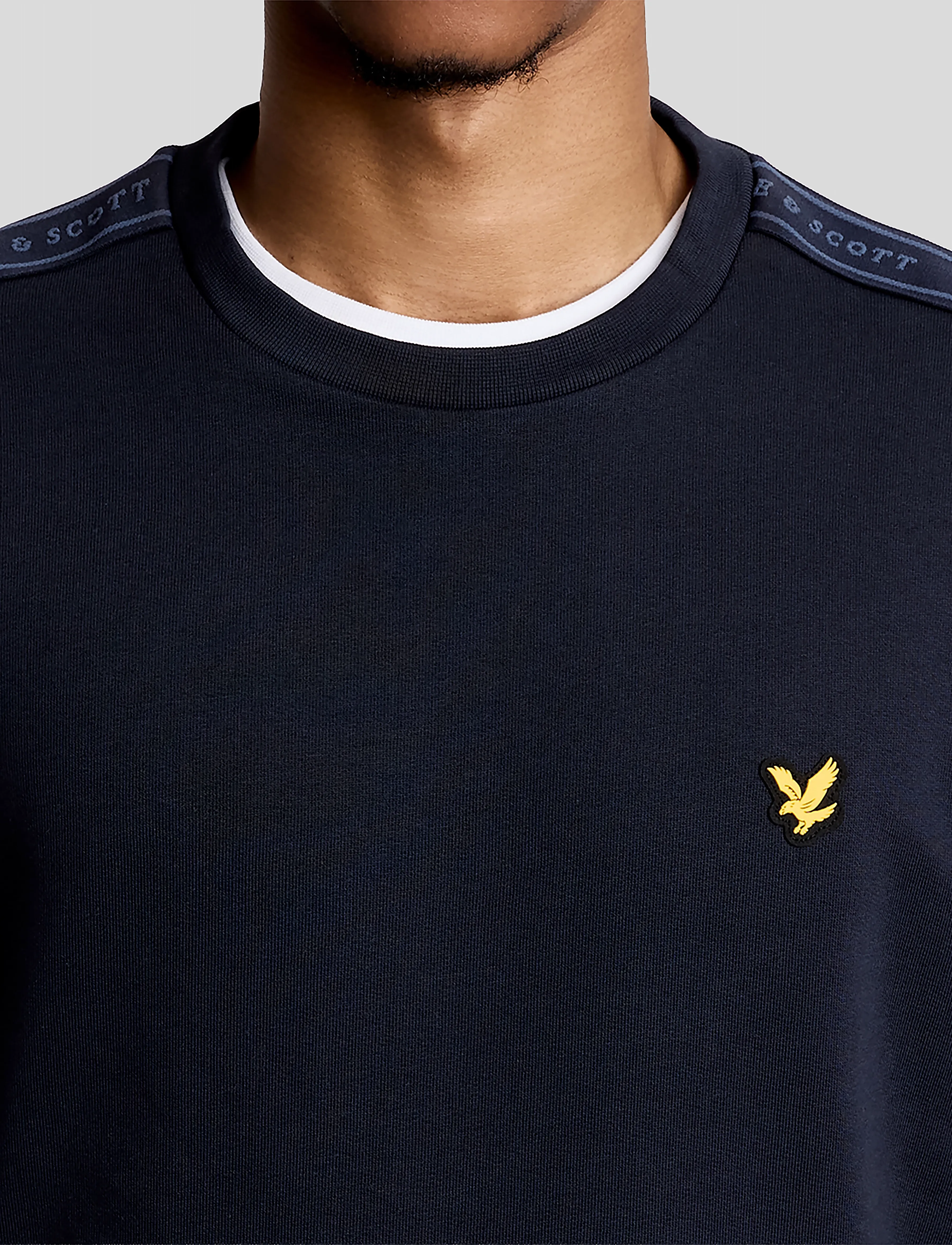 Lyle & Scott Sport - Jacquard Tape Crew Neck - sweatshirts - dark navy - 5
