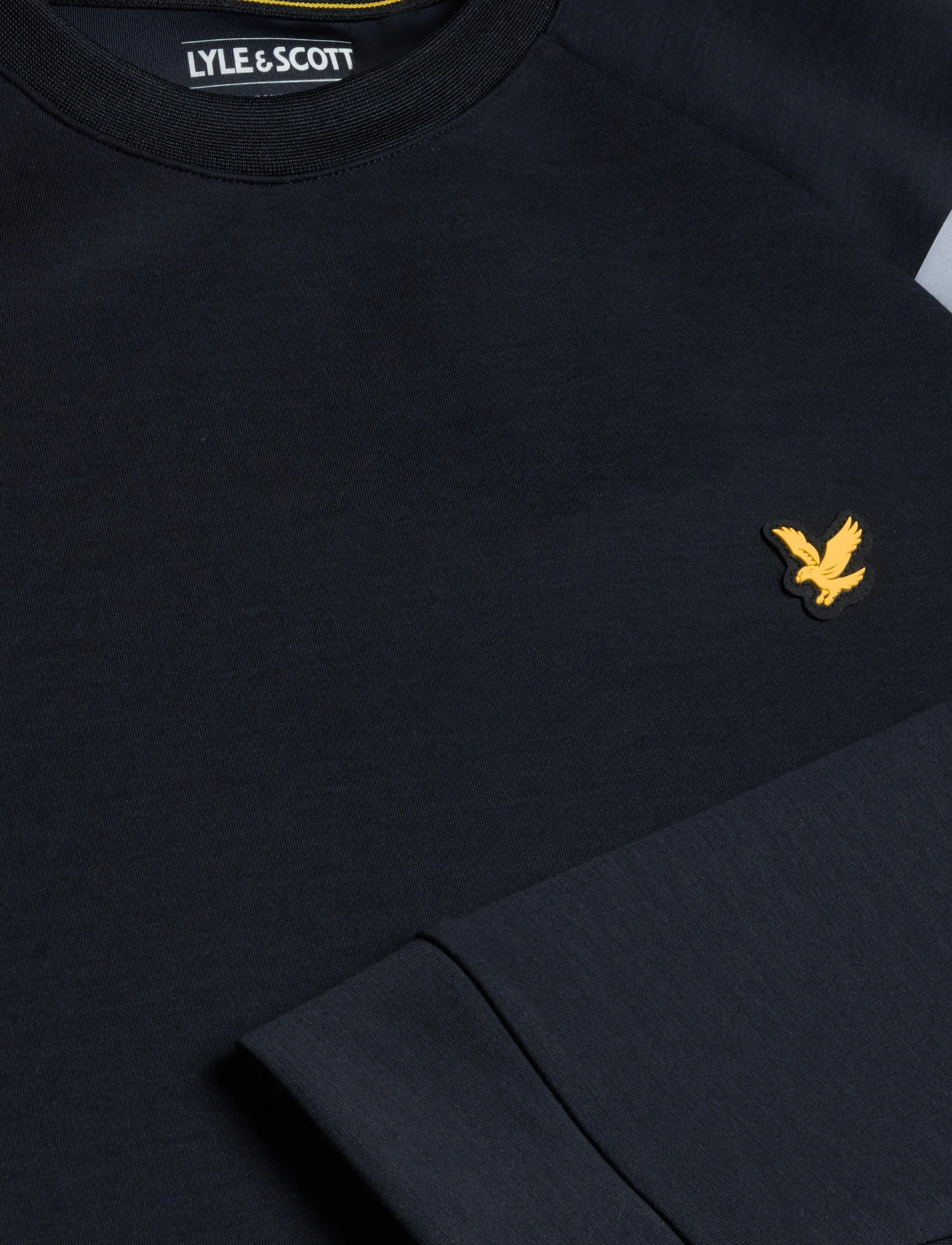 Lyle & Scott Sport - Neoprene Crew Neck - jet black - 2