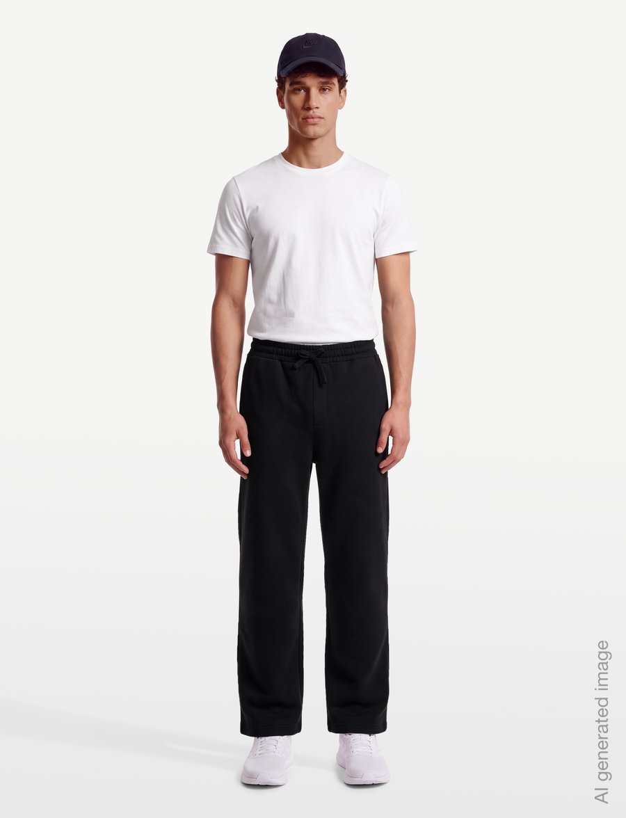 Lyle & Scott Sport - Straight Leg Sweatpants - bukser - jet black - 0