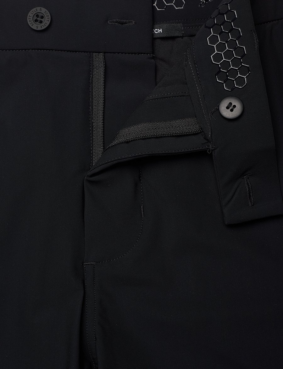 Lyle & Scott Sport - Airlight Shorts - jet black - 3