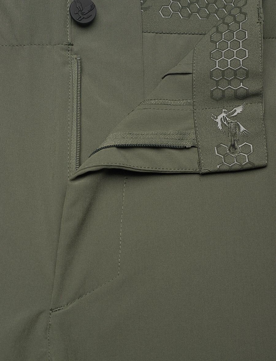Lyle & Scott Sport - 5 Pocket Golf Shorts - x65 cactus green - 3