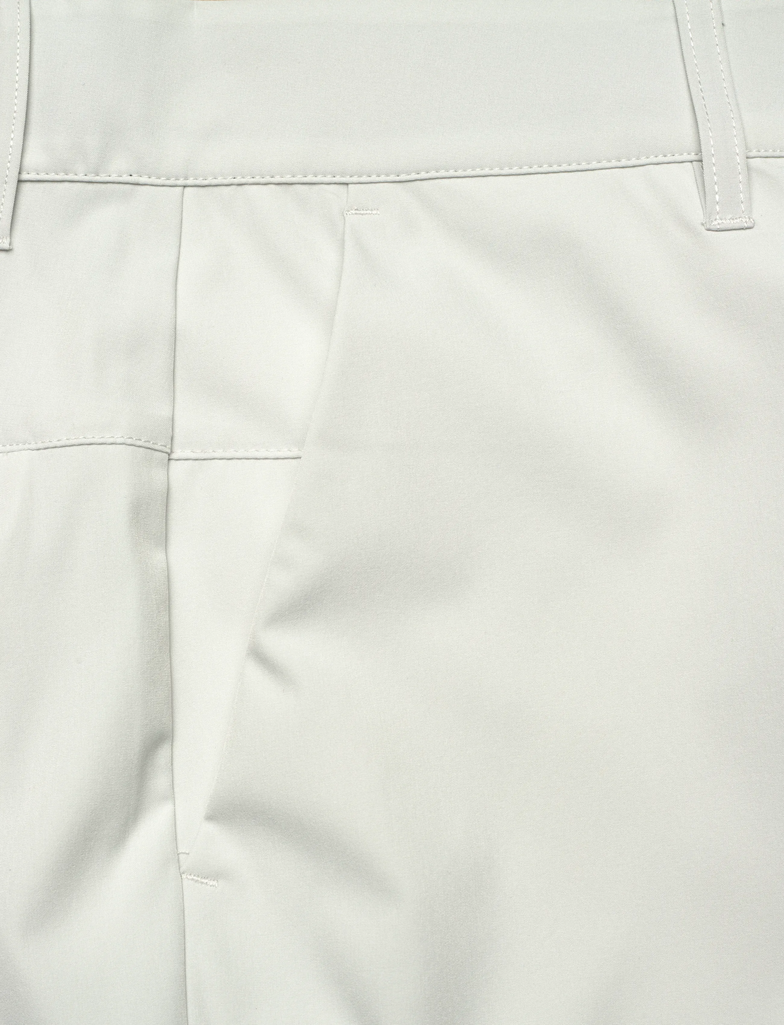 Lyle & Scott Sport - Lightweight Golf Tech Shorts - træningsshorts - w351 cloud - 2