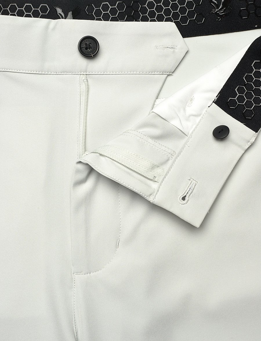 Lyle & Scott Sport - Lightweight Golf Tech Shorts - golf-shorts - w351 cloud - 3