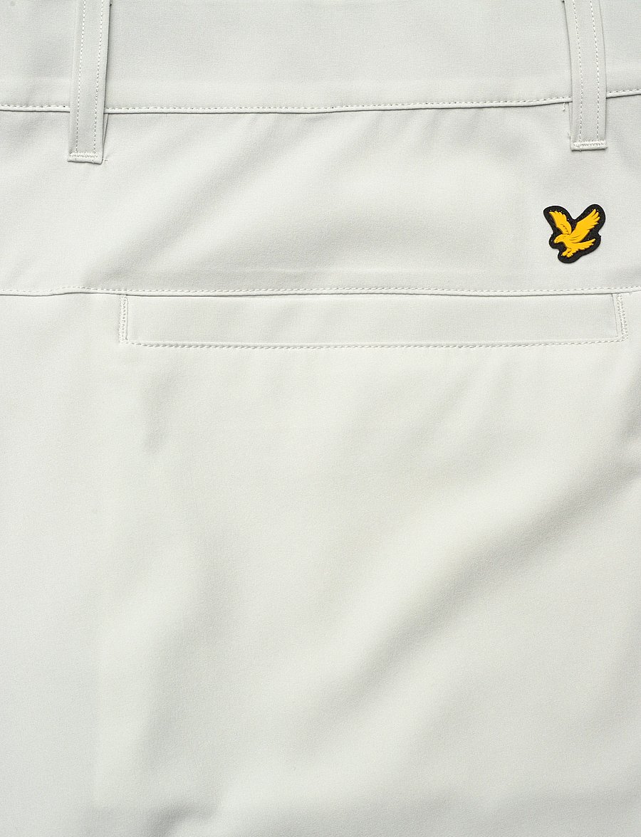 Lyle & Scott Sport - Lightweight Golf Tech Shorts - golf-shorts - w351 cloud - 4