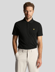 Lyle & Scott Sport - Golf Tech Polo Shirt - kortärmade pikéer - jet black - 2