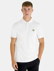Lyle & Scott Sport - Golf Tech Polo Shirt - kortærmede poloer - white - 2