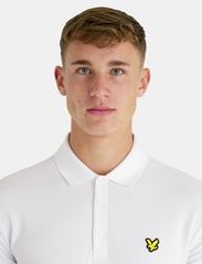 Lyle & Scott Sport - Golf Tech Polo Shirt - short-sleeved polos - white - 5