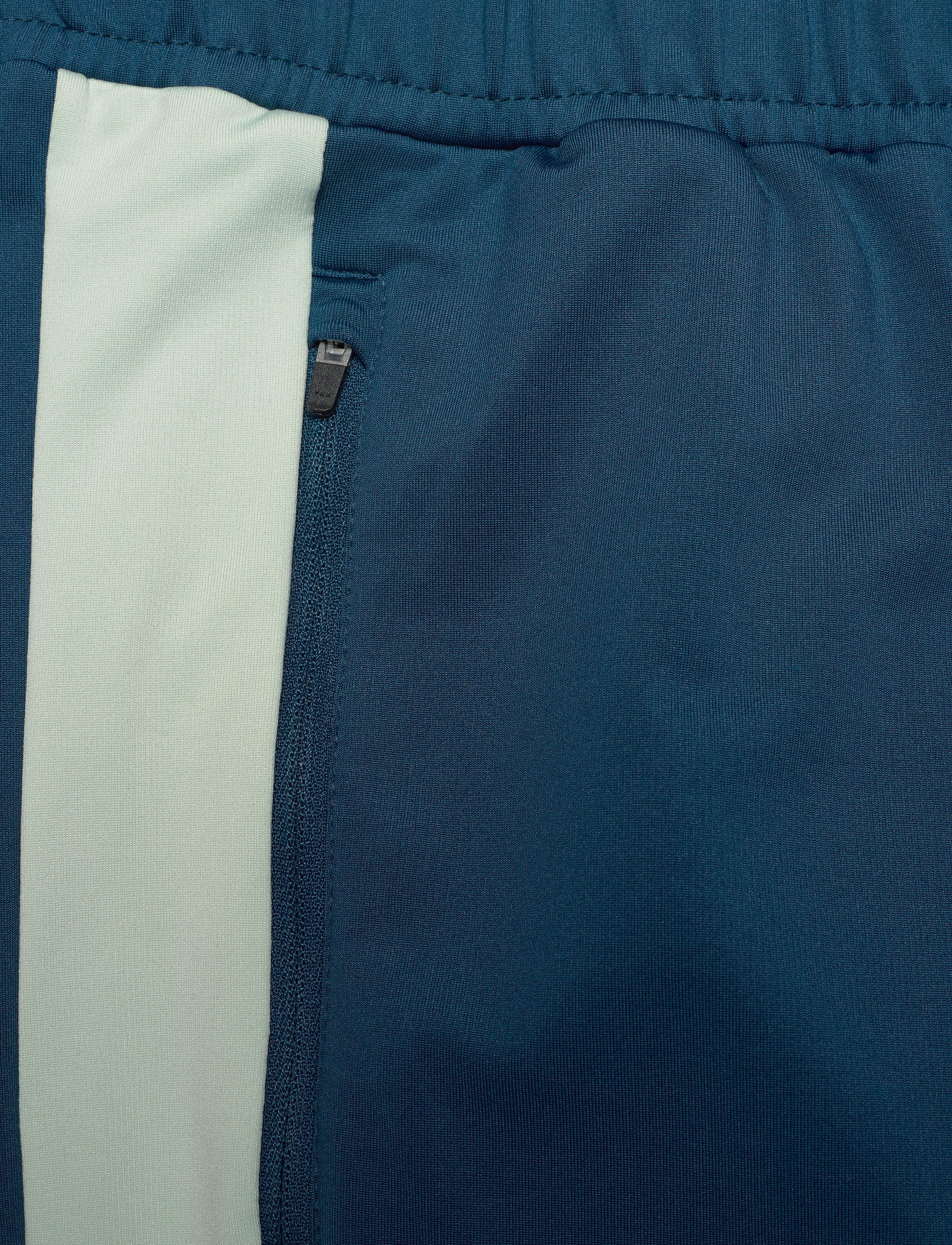 Lyle & Scott Sport - Tech Track Pants - deep fjord - 4