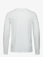 Lyle & Scott Sport - Long Sleeve Martin Top - longsleeved tops - white - 1