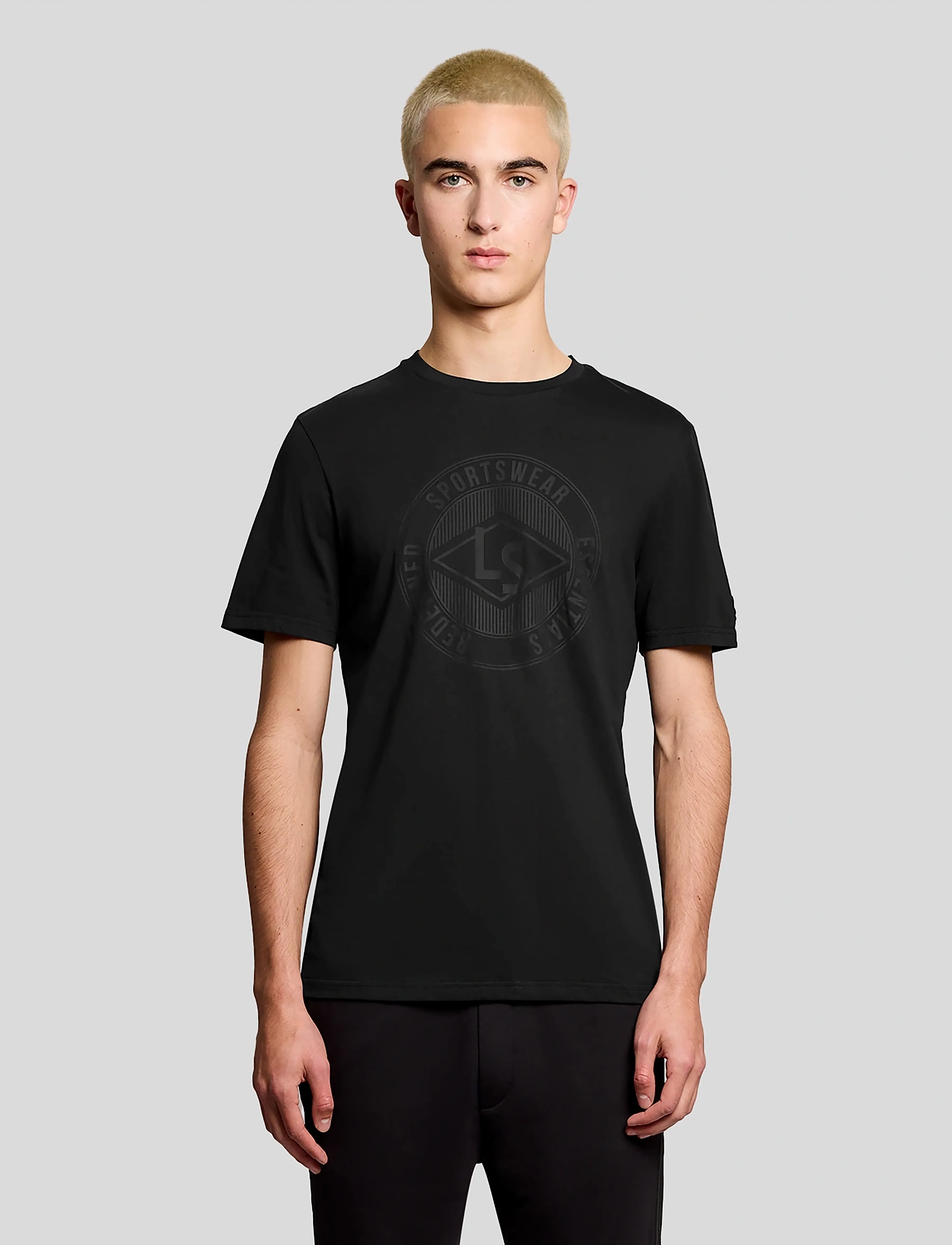 Lyle & Scott Sport Redefined Sportswear Graphic T-Shirt, M, Oberteile, Schwarz - T-shirts, Männerswear