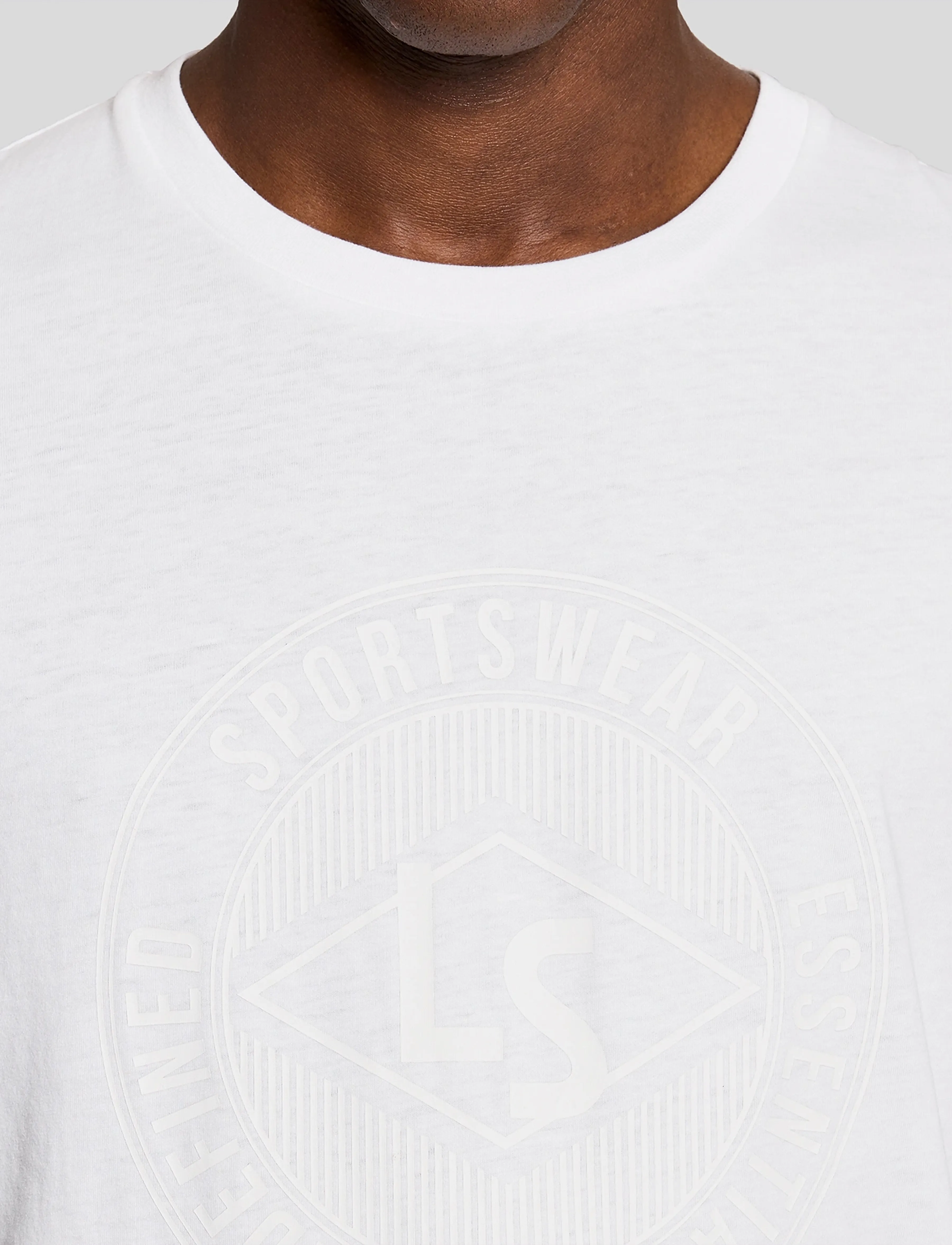 Lyle & Scott Sport - Redefined Sportswear Graphic T-Shirt - oberteile & t-shirts - white - 5