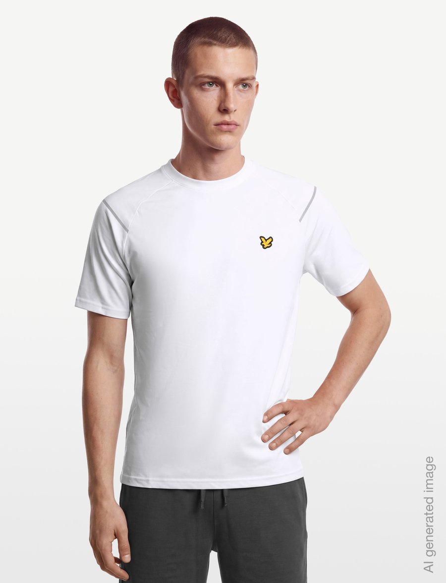 Lyle & Scott Sport - Reflective Raglan T-shirt - alussärgid ja t-särgid - white - 3