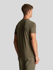 Lyle & Scott Sport - Martin SS T-Shirt - die niedrigsten preise - cactus green - 3