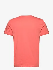 Lyle & Scott Sport - Martin SS T-Shirt - short-sleeved t-shirts - w973 course coral - 1