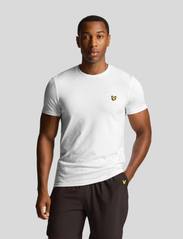 Lyle & Scott Sport - Martin SS T-Shirt - oberteile & t-shirts - white - 0