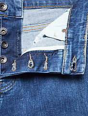 Lyle & Scott - Slim Fit Jean - slim jeans - mid wash - 3