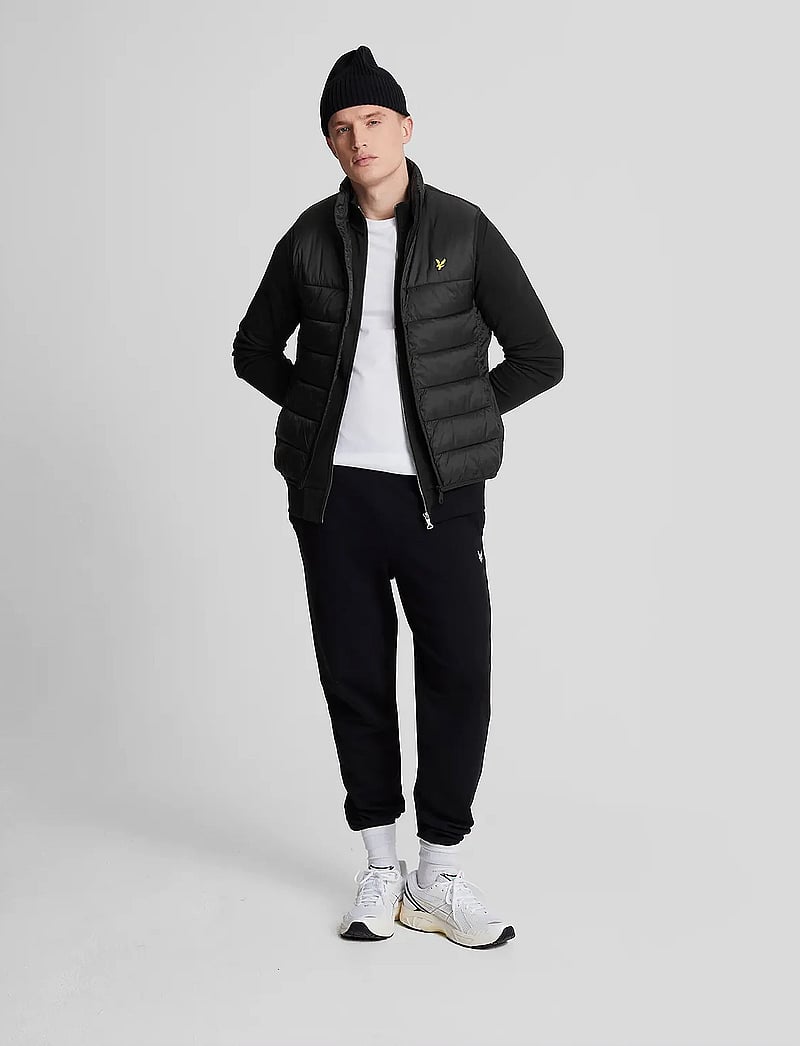 Lyle & Scott - Wadded Gilet - västar - jet black - 5