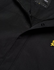 Lyle & Scott - Hooded Pocket Jacket - vestes de printemps - jet black - 6