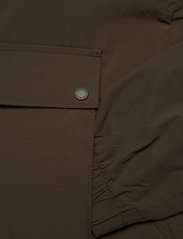 Lyle & Scott - Hooded Pocket Jacket - kevättakit - olive - 7