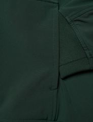 Lyle & Scott - Softshell Jacket - vårjakker - dark green - 7