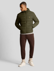 Lyle & Scott - Lightweight Puffer Jacket - winter jackets - olive - 3