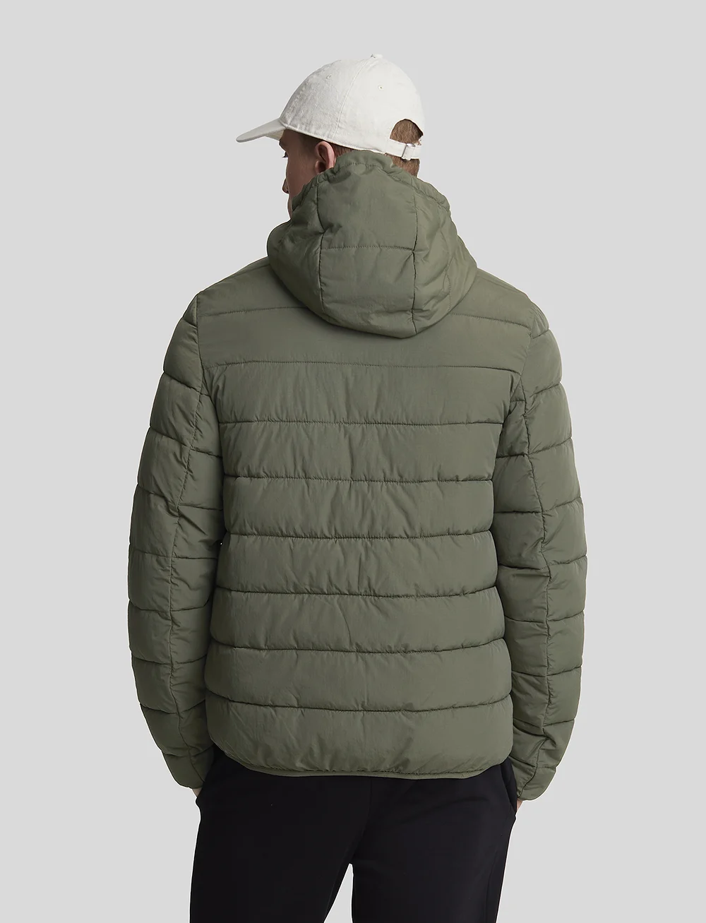 Lyle Scott Lightweight Puffer Jacket 102 Buy Padded jackets from Lyle Scott online at Boozt . Fast delivery and easy returns
