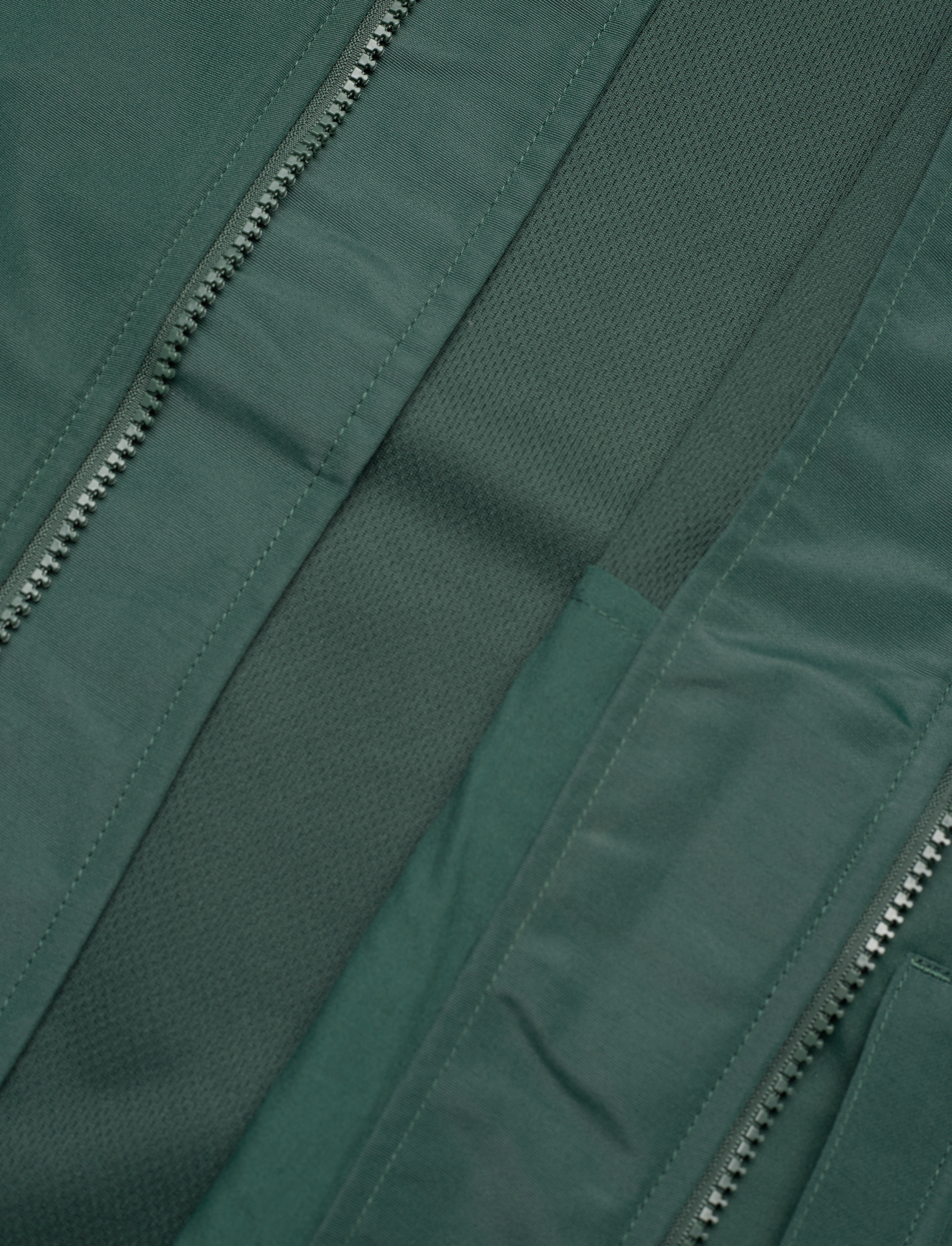 Lyle & Scott - Mesh Backed Funnel Neck Jacket - dark green - 4