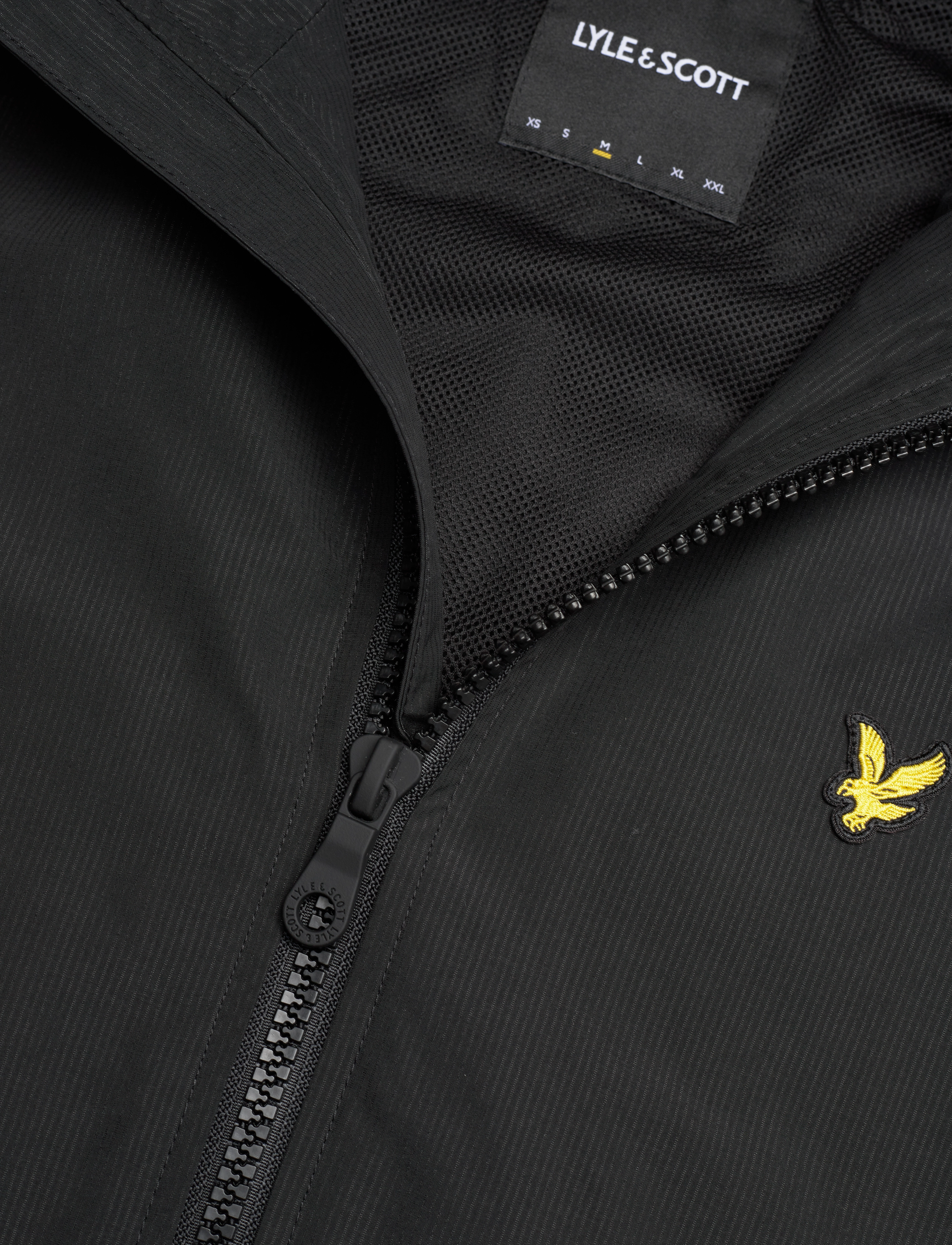 Lyle & Scott - Mesh Lined Jacket with Panelled Sleeves - jet black - 2