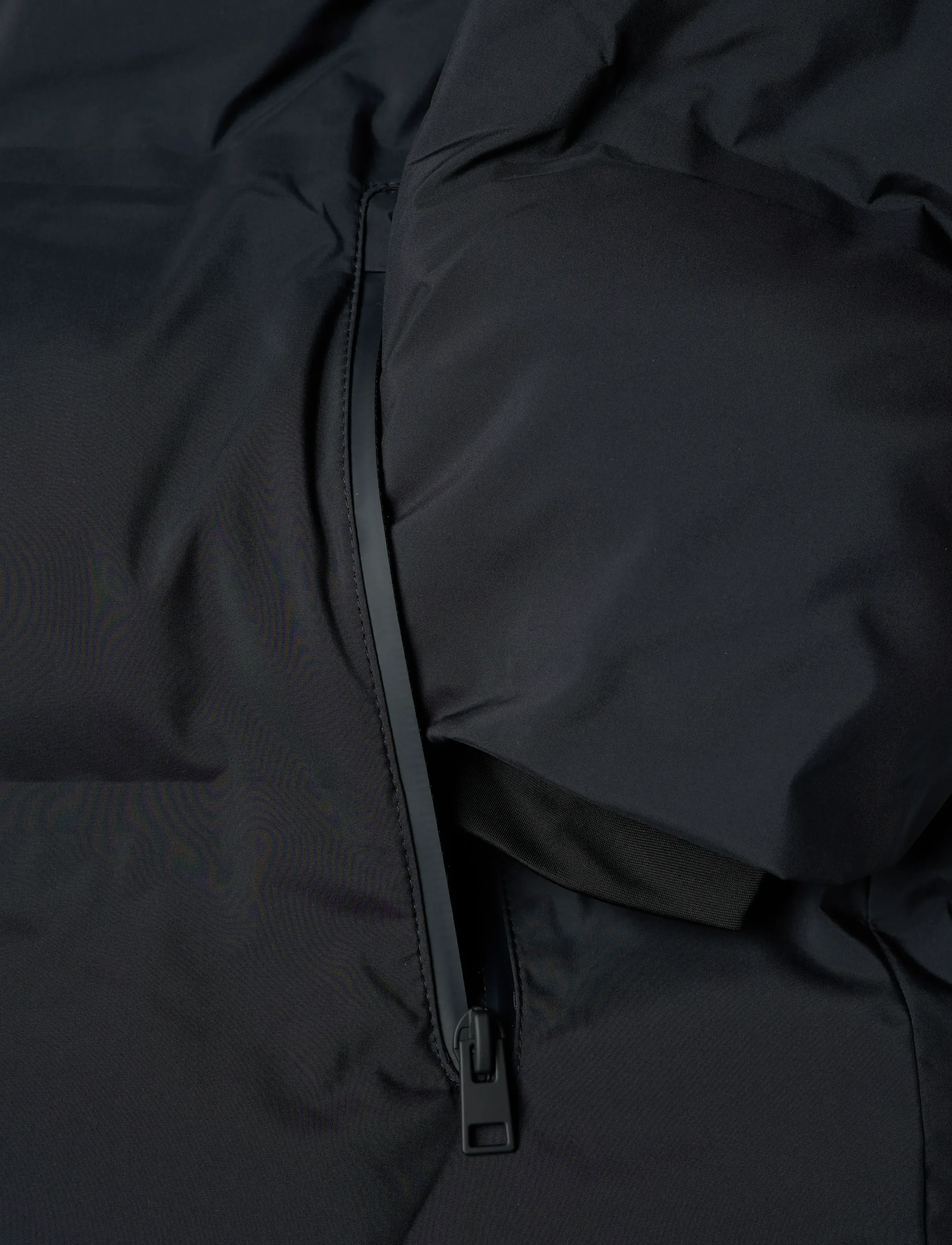 Lyle & Scott - Welded Longline Puffer Jacket - jackets - z865 jet black - 3