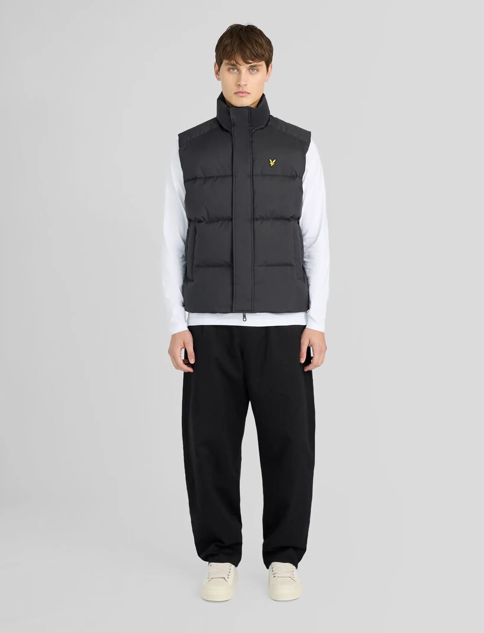 Lyle & Scott - Funnel Neck Puffer Gilet - sügisesed riided - jet black - 4