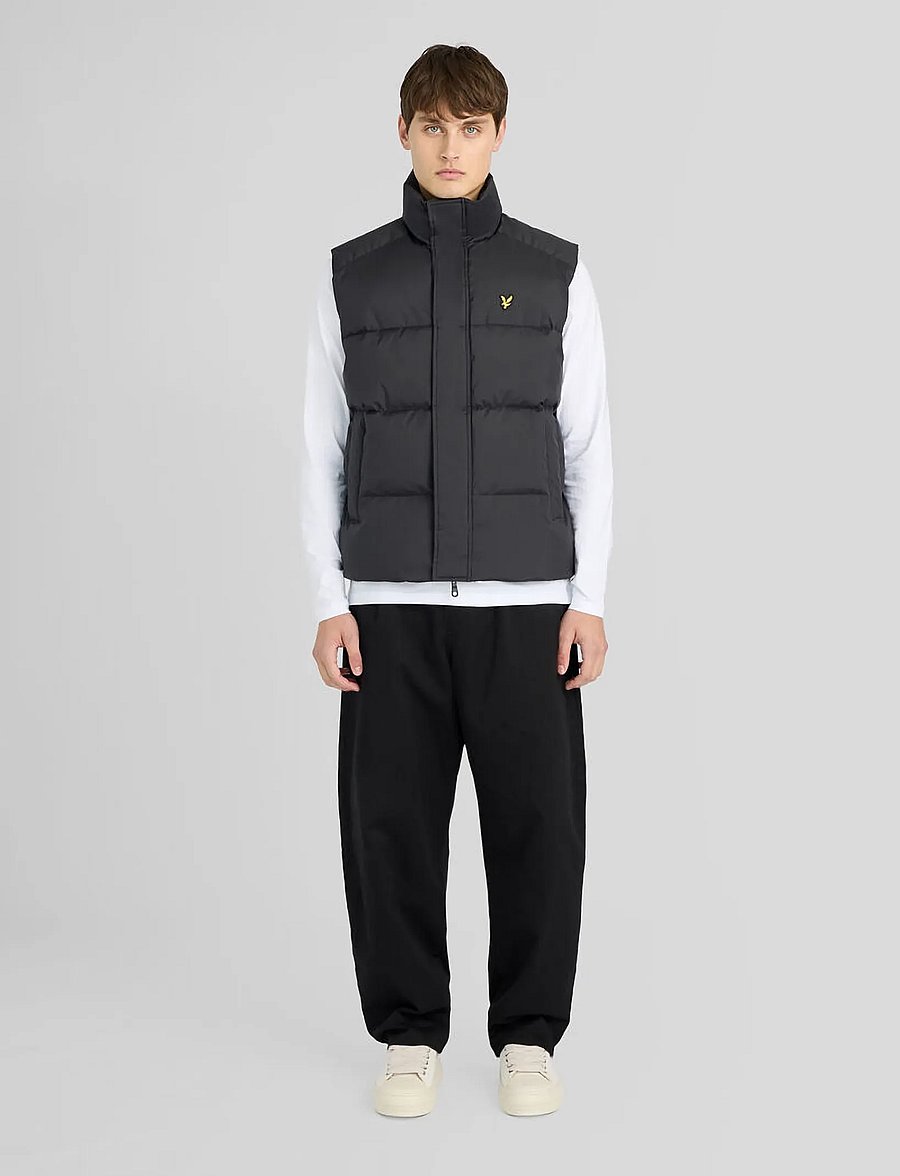 Lyle & Scott - Funnel Neck Puffer Gilet - vests - jet black - 4
