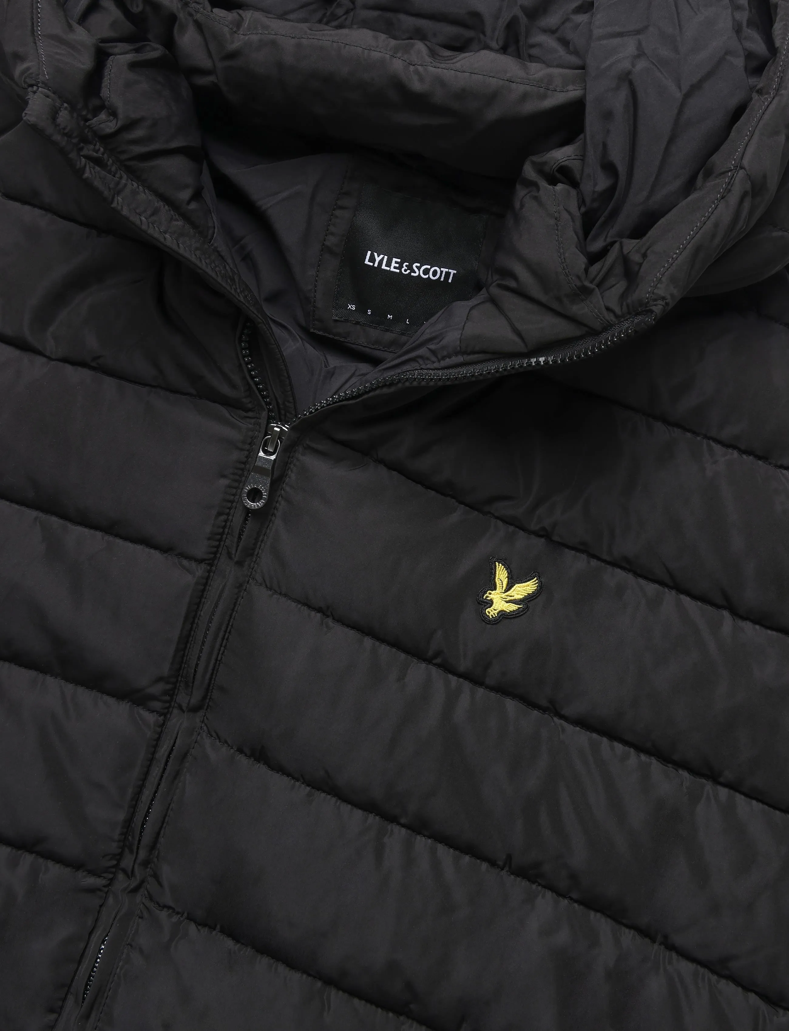 Lyle & Scott - Hooded Quilted Jacket - kevadjoped - jet black - 5