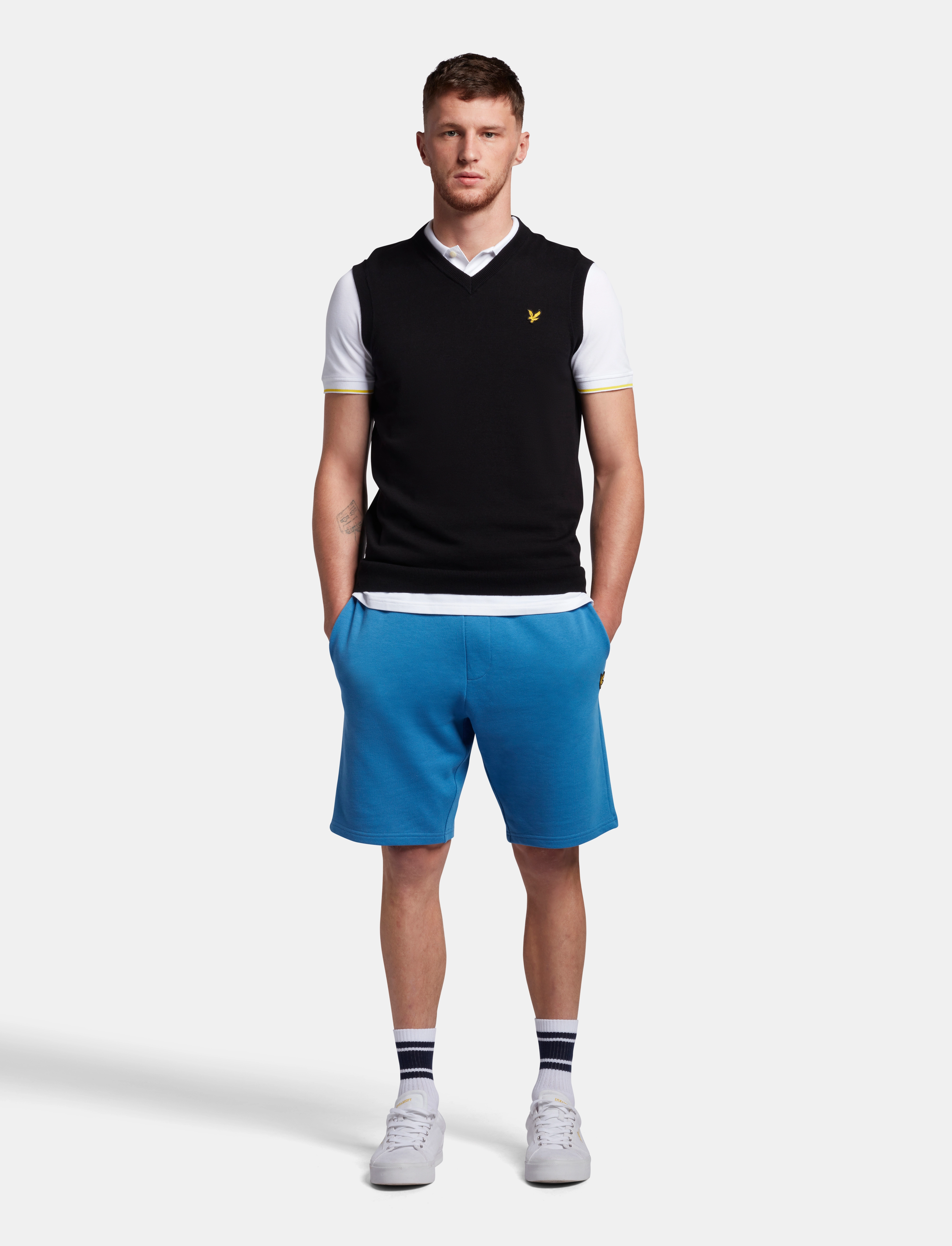 Lyle & Scott - V Neck Vest - jet black - 3