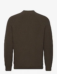 Lyle & Scott - Shaker Stitch Mock Neck Jumper - megzti laisvalaikio drabužiai - w485 olive - 1