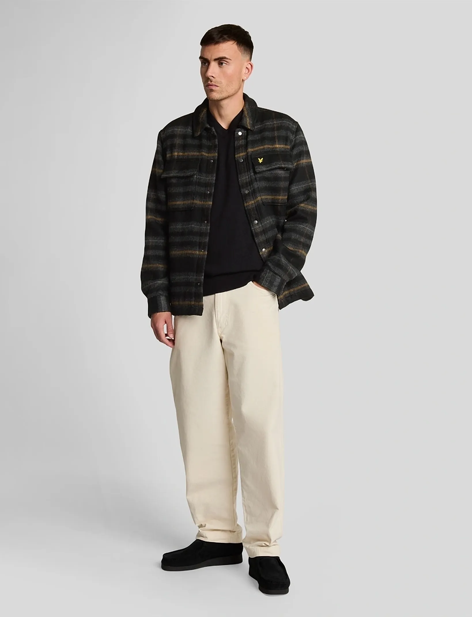 Lyle & Scott - Cotton Merino V Neck Jumper - v-hálsmál - jet black - 5