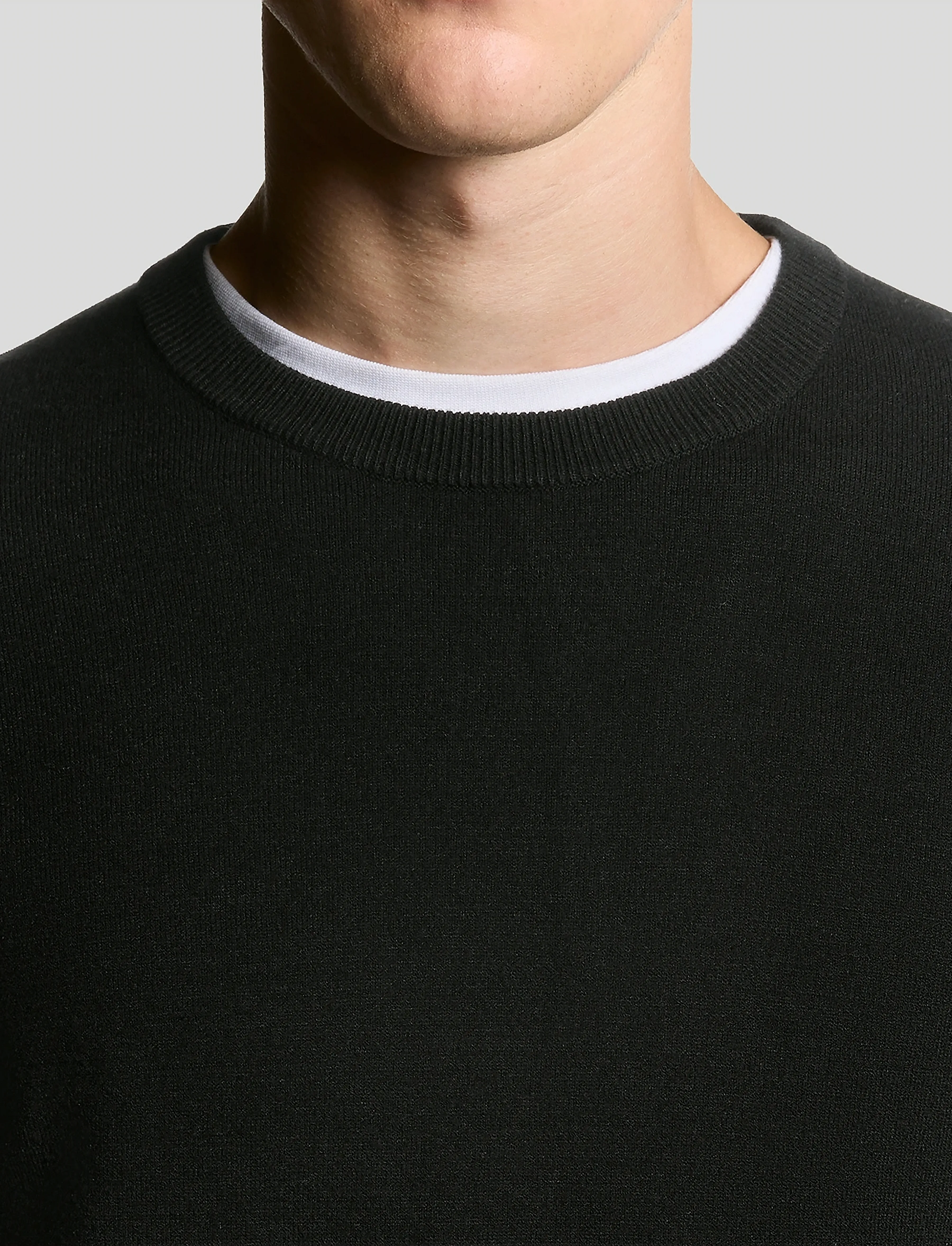 Lyle & Scott Mesh Logo Crew Neck Jumper stickade tröjor herr – bild 4
