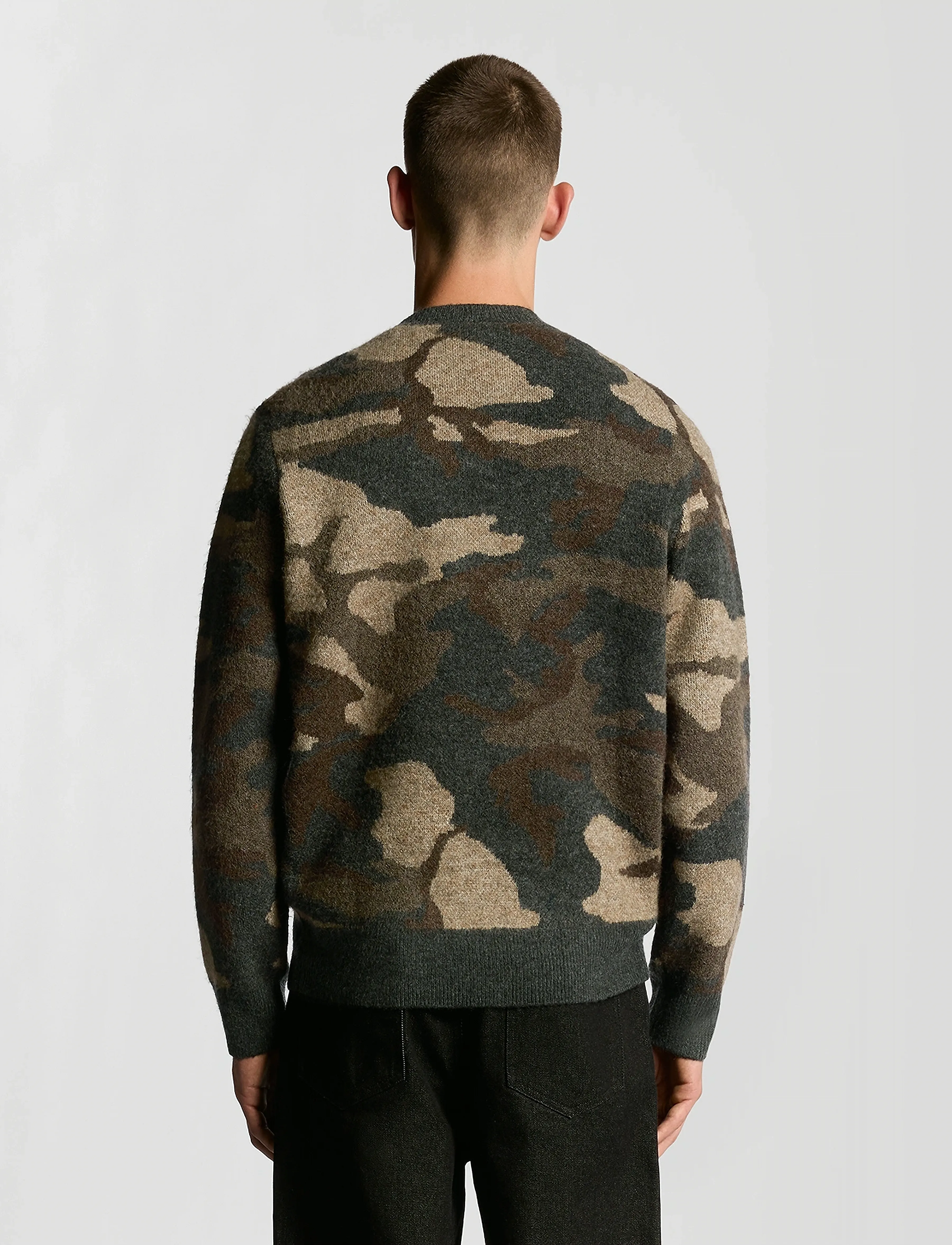 Lyle & Scott - Brushed Camouflage Crew Neck Jumper - adījumi ar apaļu kakla izgriezumu - x077 black steel - 3