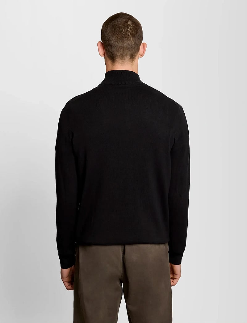 Lyle & Scott - Cotton Quarter Zip Jumper - collegepaidat - z865 jet black - 3