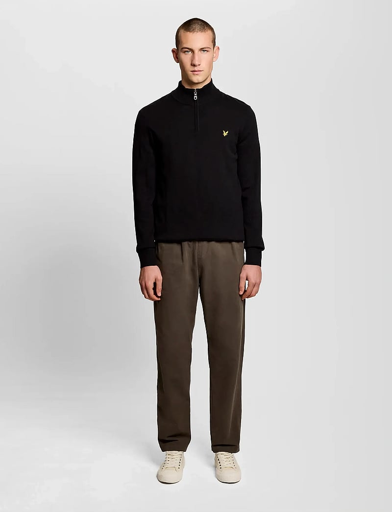 Lyle & Scott - Cotton Quarter Zip Jumper - collegepaidat - z865 jet black - 5