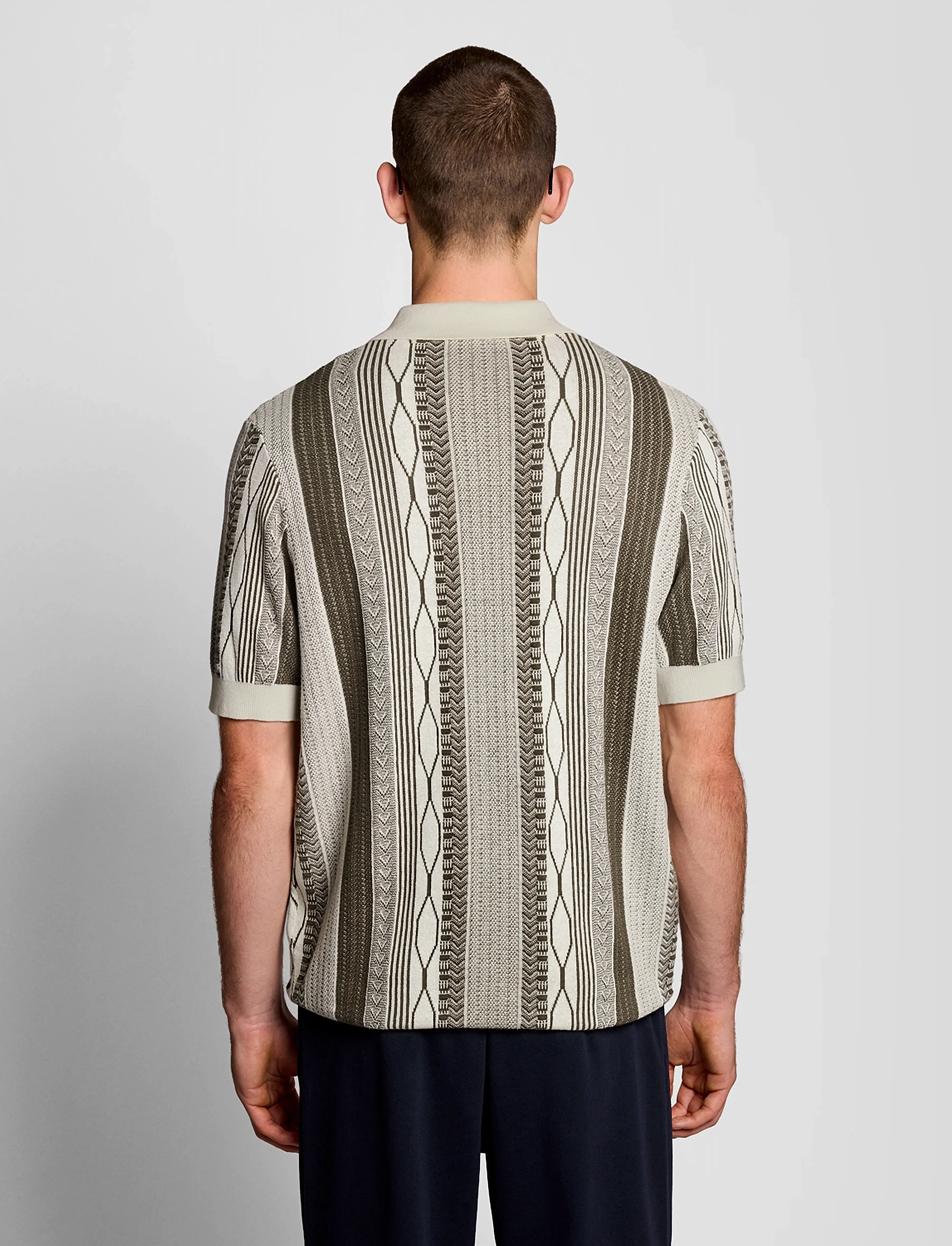 Lyle & Scott - Brocade Jacquard Short Sleeve Knitted Shirt - gestrickte polohemden - ice cream/ khaki ash - 3