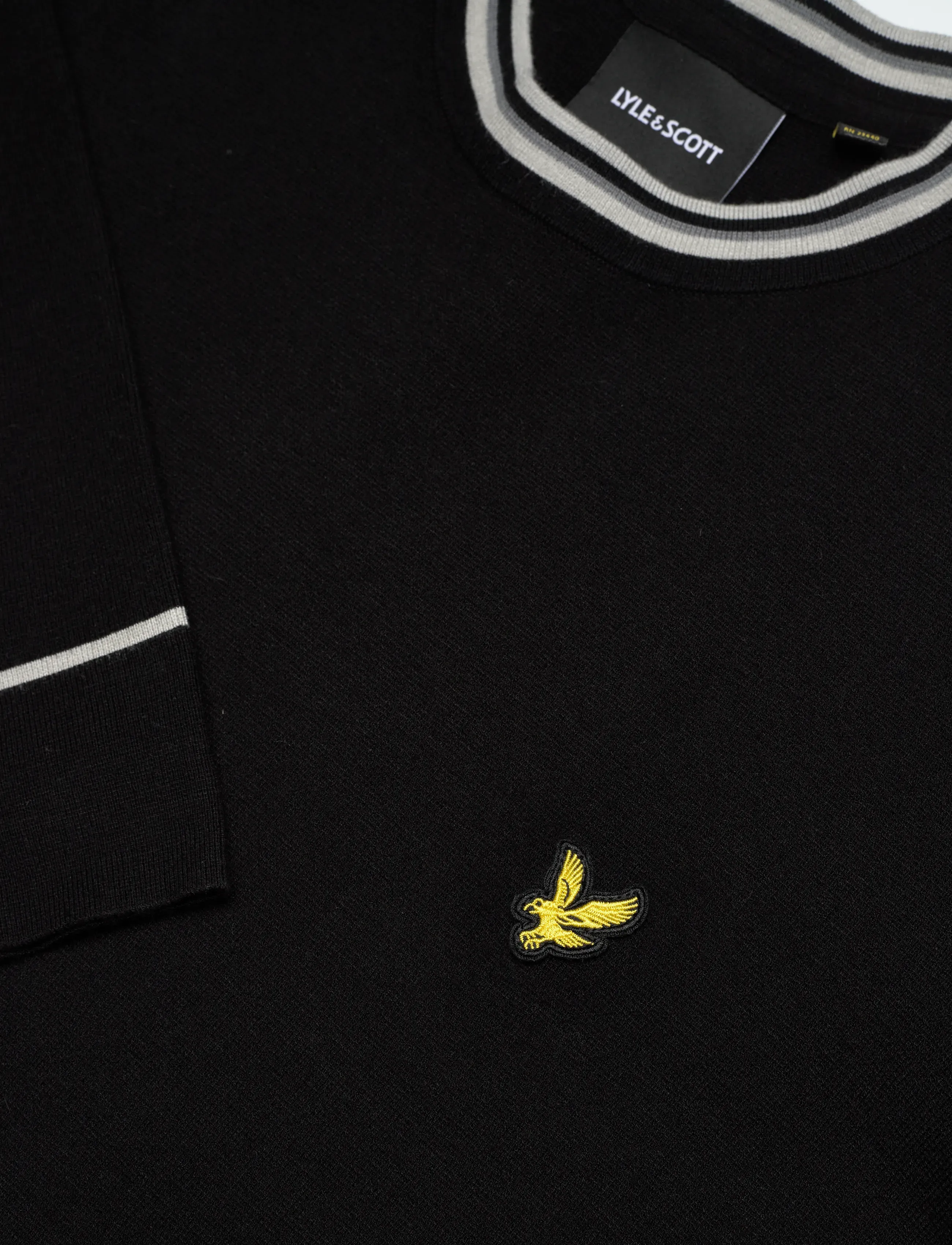 Lyle & Scott - Tipped Knitted Crew Neck Jumper - round necks - z865 jet black - 5