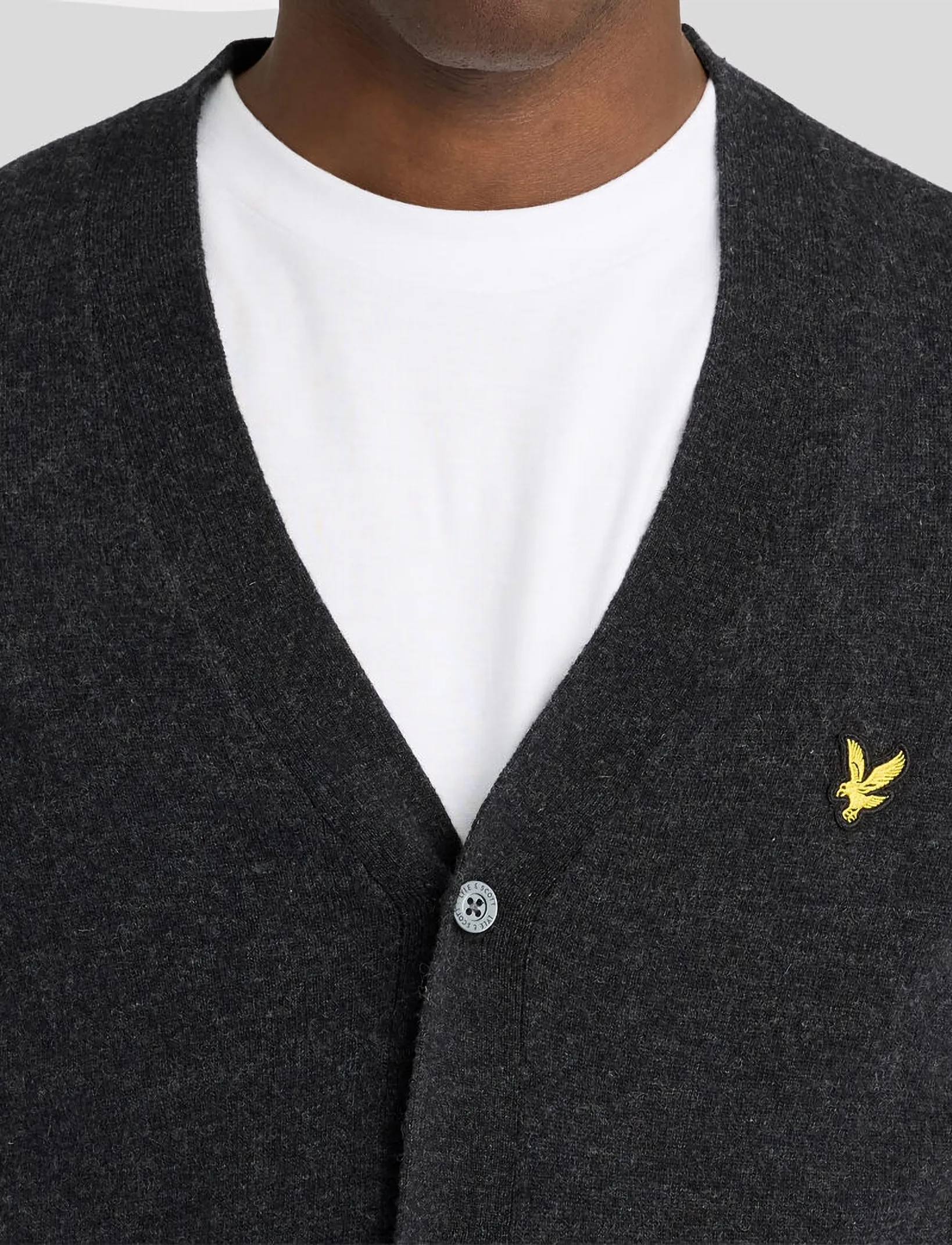 Lyle & Scott - Lambswool Blend V Neck Cardigan - efterårstøj - jet black marl - 5