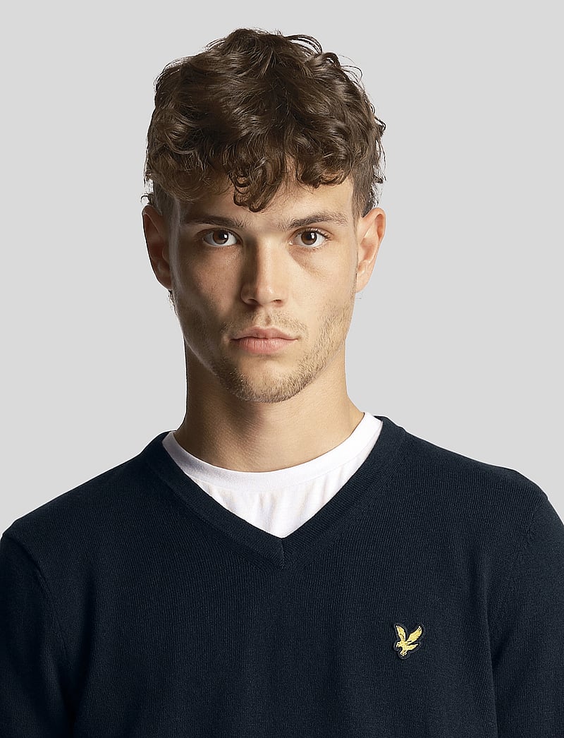 Lyle & Scott - Cotton Merino V Neck Jumper - v-hals - dark navy - 5