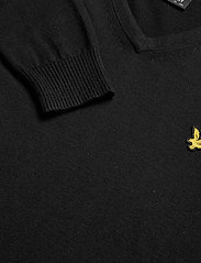 Lyle & Scott - Cotton Merino V Neck Jumper - basic knitwear - jet black - 6
