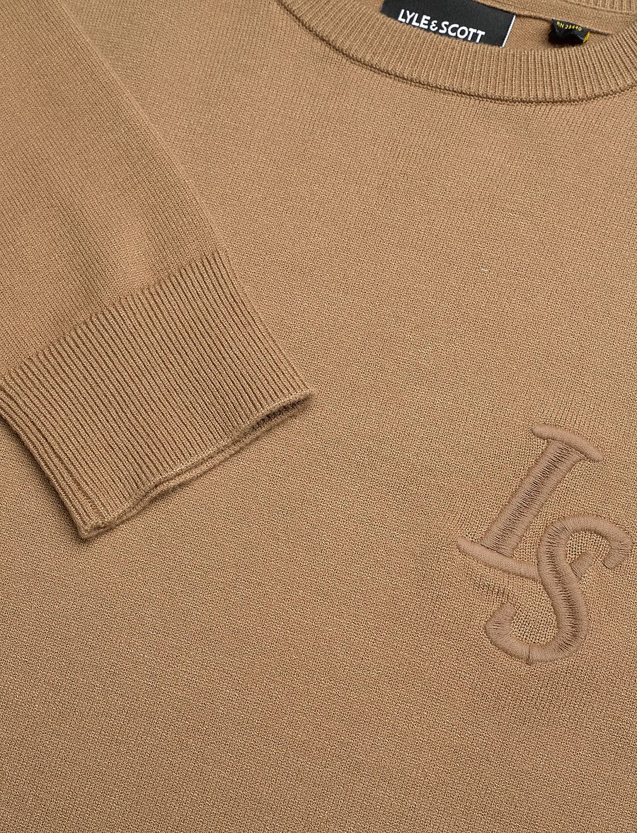 Lyle & Scott - L&S Monogram Crew Neck Jumper - stickade tröjor - x851 tigers eye - 2
