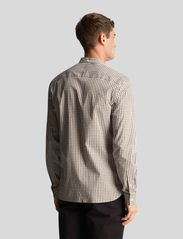 Lyle & Scott - LS Slim Fit Gingham Shirt - ternede skjorter - w536 olive/ white - 4