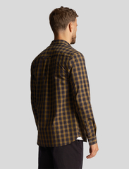Lyle & Scott - Check Poplin Shirt - rutiga skjortor - jet black/ olive - 4